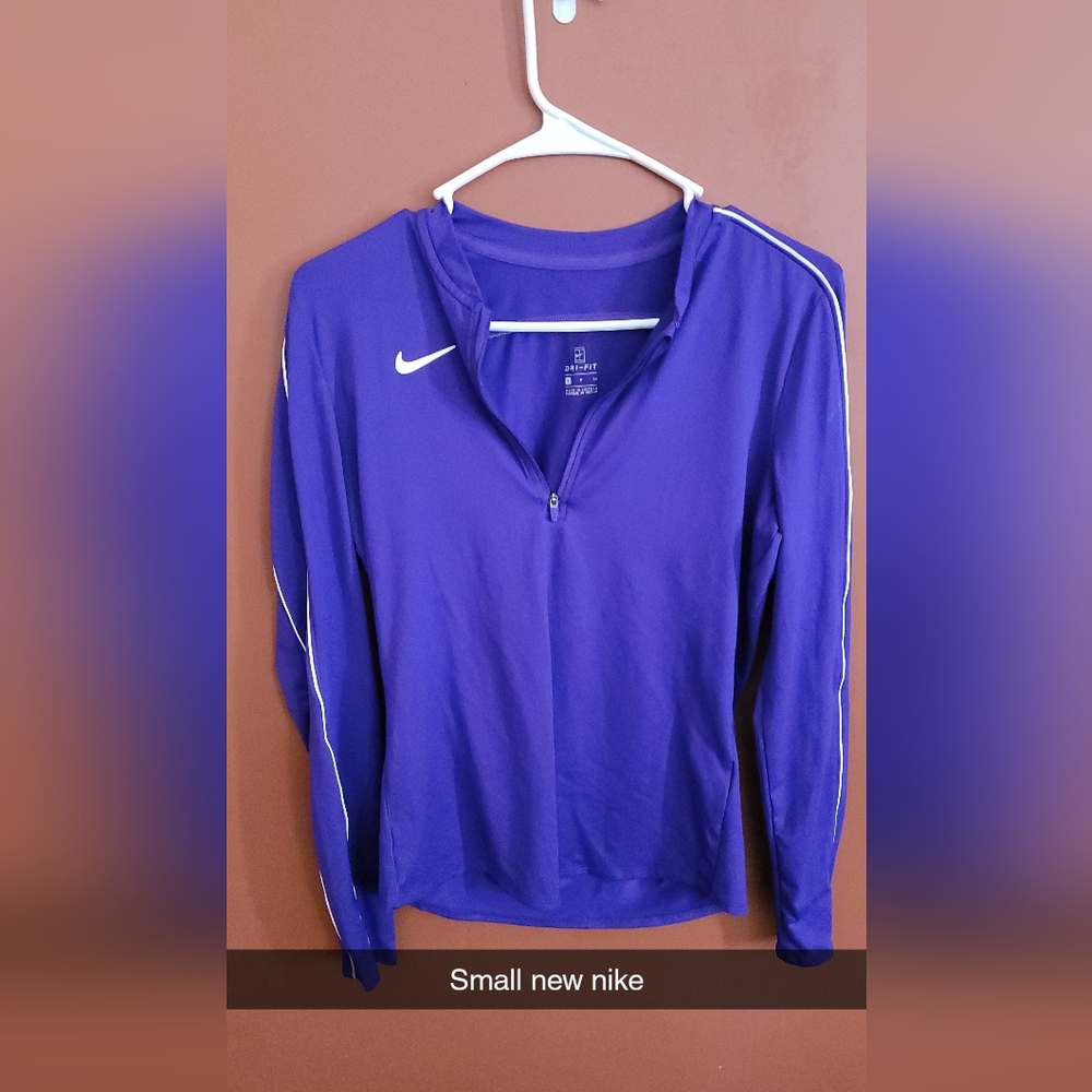 Like new purple workout shirt